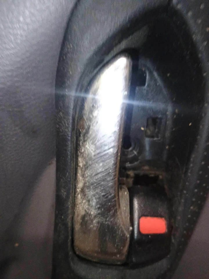 Panel de moldura de puerta delantera derecha Toyota Celica 2000-2002 OEM Foto 3 de 4