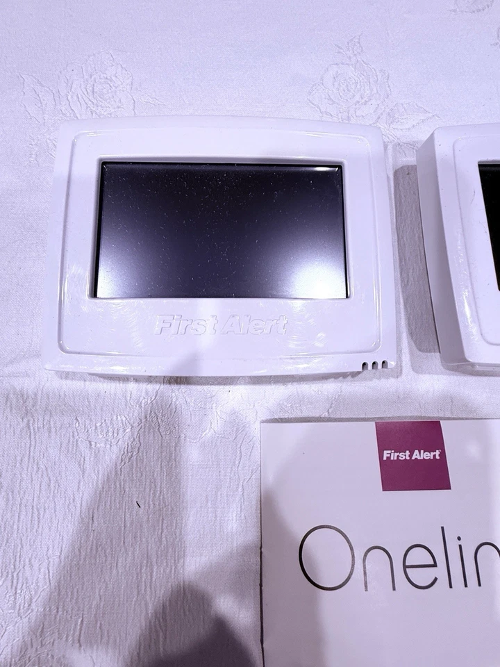 2 First Alert Onelink THERM-500 Thermostats + Manual –  - Image 3 of 4