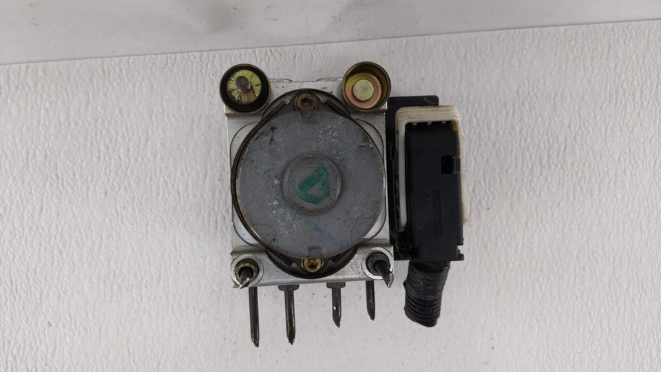 2004-2006 Mitsubishi Endeavor Abs Pump Control Module TY5T6 - Image 3 of 4