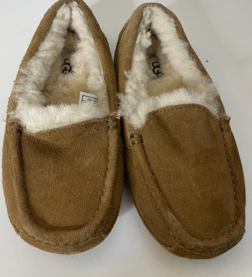 UGG Ascot Boys Size 2Y Brown Athletic Chestnut Suede Slip On Slipper Shoes