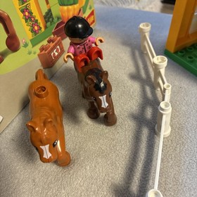 LEGO DUPLO 4974 LEGO VILLE * Equestrian Farm with 2 Figures, 1 Cat + 3 Horses with Original Box *EXCELLENT*