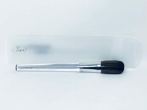 Clinique 7" Blush Brush Clear Professional Handel Full Size #033 - Picture 4 of 5