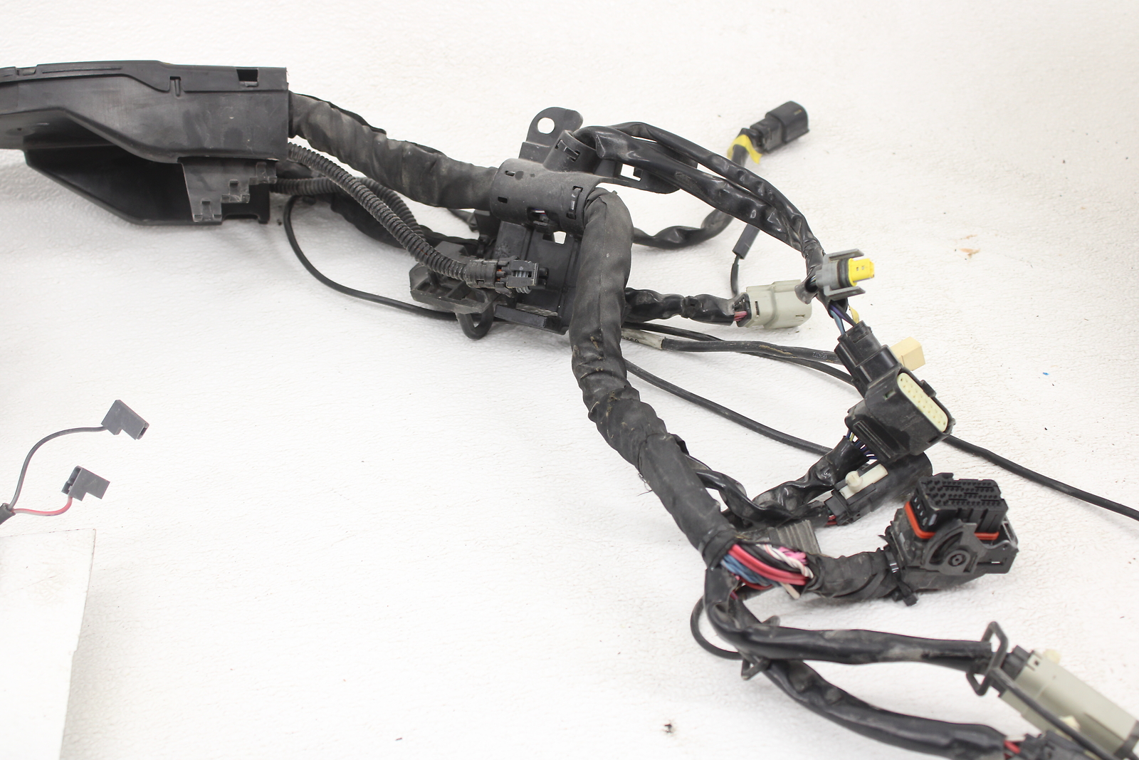 2014-2015 Harley Davidson Electra Street ABS Twin Cooled 103 Main Wiring Harness