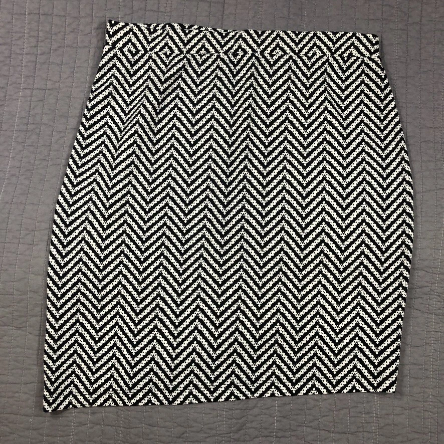 Falda Anthropologie Pleione Mujer XL Negra Blanca Chevron Asimétrica Moderna EE. UU. Foto 2 de 4