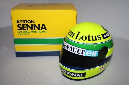 Casque F1 1/2 Ayrton Senna Lotus 1985 réplique miniature rare de collection