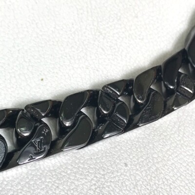 LOUIS VUITTON MP2853 LV Collier Chain Links Patches Accessories