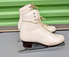 SP-Teri Super Teri Deluxe size 7AA / 550 Womens figure skates
