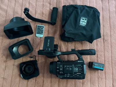   SONY PMW-100 XDCAM HD422 Handheld Camcorder   Only 159 hrs of usage