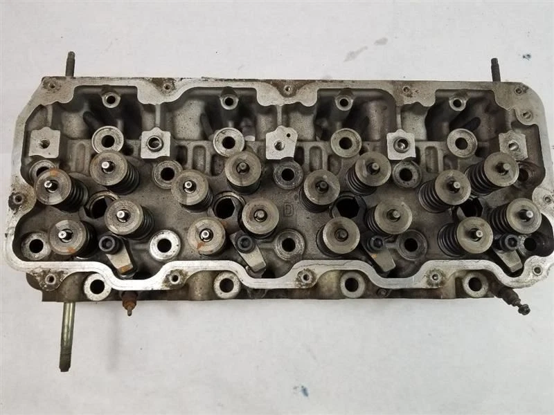 Cylinder Head 6.6L VIN 1 8th Digit Opt NF2 Fits 01-04 SIERRA 2500 PICKUP 520646 Foto 2 de 4
