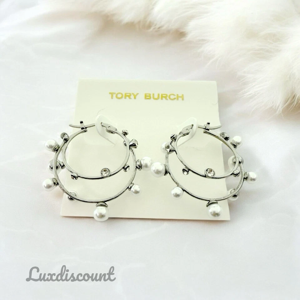 Pendientes de aro Tory Burch adornados con perlas en plata. Venta al por menor $178 Foto 4 de 4