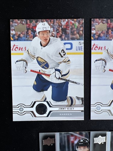 Lotto 11 carte collezionabili Jimmy Vesey NHL hockey su ghiaccio 19-20 OPC nere/100 - Foto 2 di 13