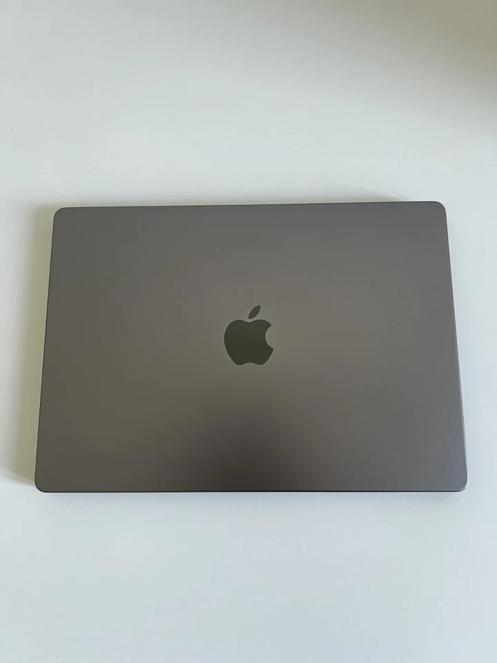 Apple MacBook Pro 14" M3 Pro · 18GB · 1TB, foto 2 di 5