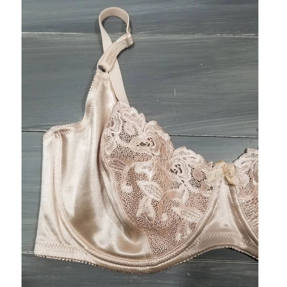 Carnival Bra Underwire Minimizer 509 Satin and Lace 44DD Champagne - Image 3 of 4
