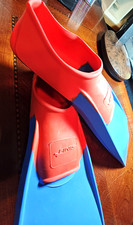 FINIS Long Floating Fins - Swimming Fins Red/Blue Adult 5-7M