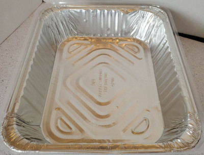 Handi-Foil 13'' x 10'' x 3'' Oblong Aluminum Foil Cake Pan w/Clear Dome Lid