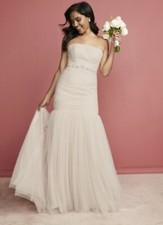 New GALINA Wedding dress From David's Bridal size  8 Retail For 399