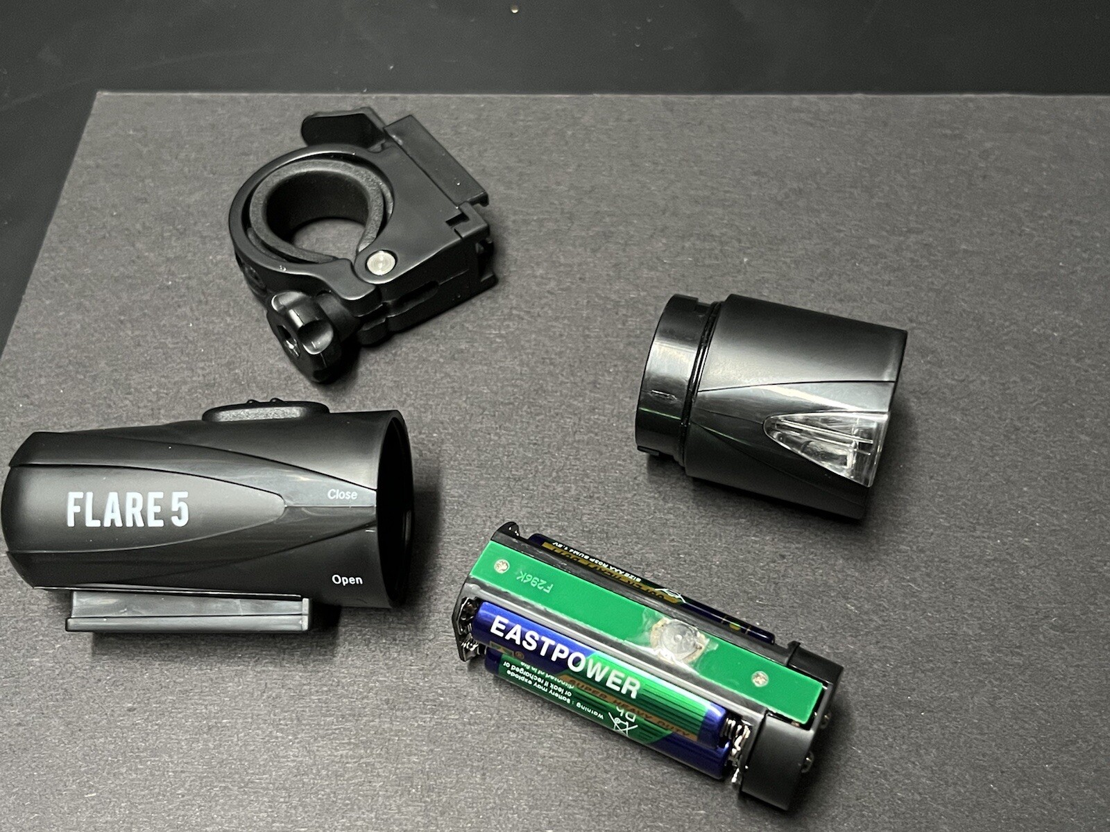 Axiom Flare 5 LED front bike bicycle headlight Battery Fit Cateye