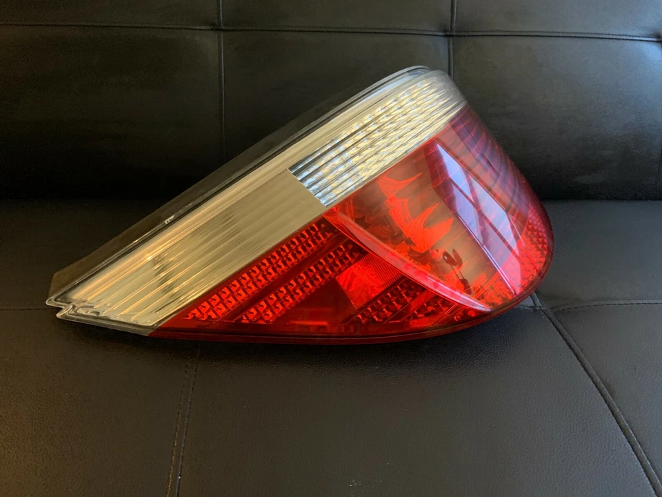 Подлинный левый задний фонарь 03–09 BMW 5 серии E60 525i 528i 530i E60 для водителя - Изображение 2 из 4