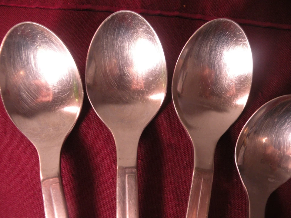 Retroneu CENTER STAGE STAINLESS 3 Place Oval Soup Spoons & 1 Teaspoon - Image 2 of 4