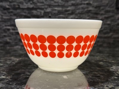 Vintage Pyrex 401 Orange Dot Mixing Bowl 1.5 Pt MCM