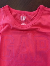GAP Kids unisex size Large 10/12 bright Red raised textile logo Tee Shirt new