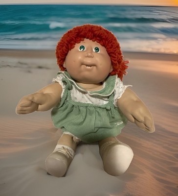 VTG 1986 Cabbage Patch Kids 16  Soft Body red curls green eyes & 2 teeth, diaper