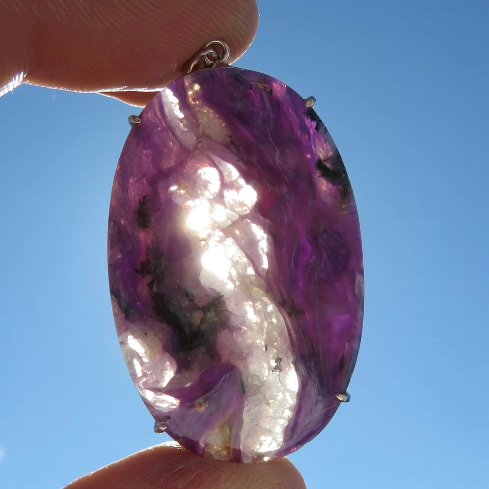Minerali *** RARO CIONDOLO OVALE IN CHAROITE (CIAROITE) VIOLA Siberia su ARGENTO - Immagine 2 di 2