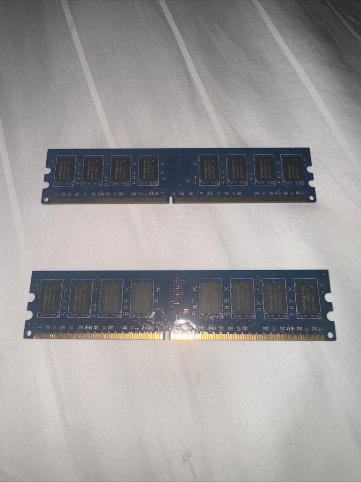 Dell 2 GB DIMM DDR Memory (CM128643200D1X2) - Image 2 of 2