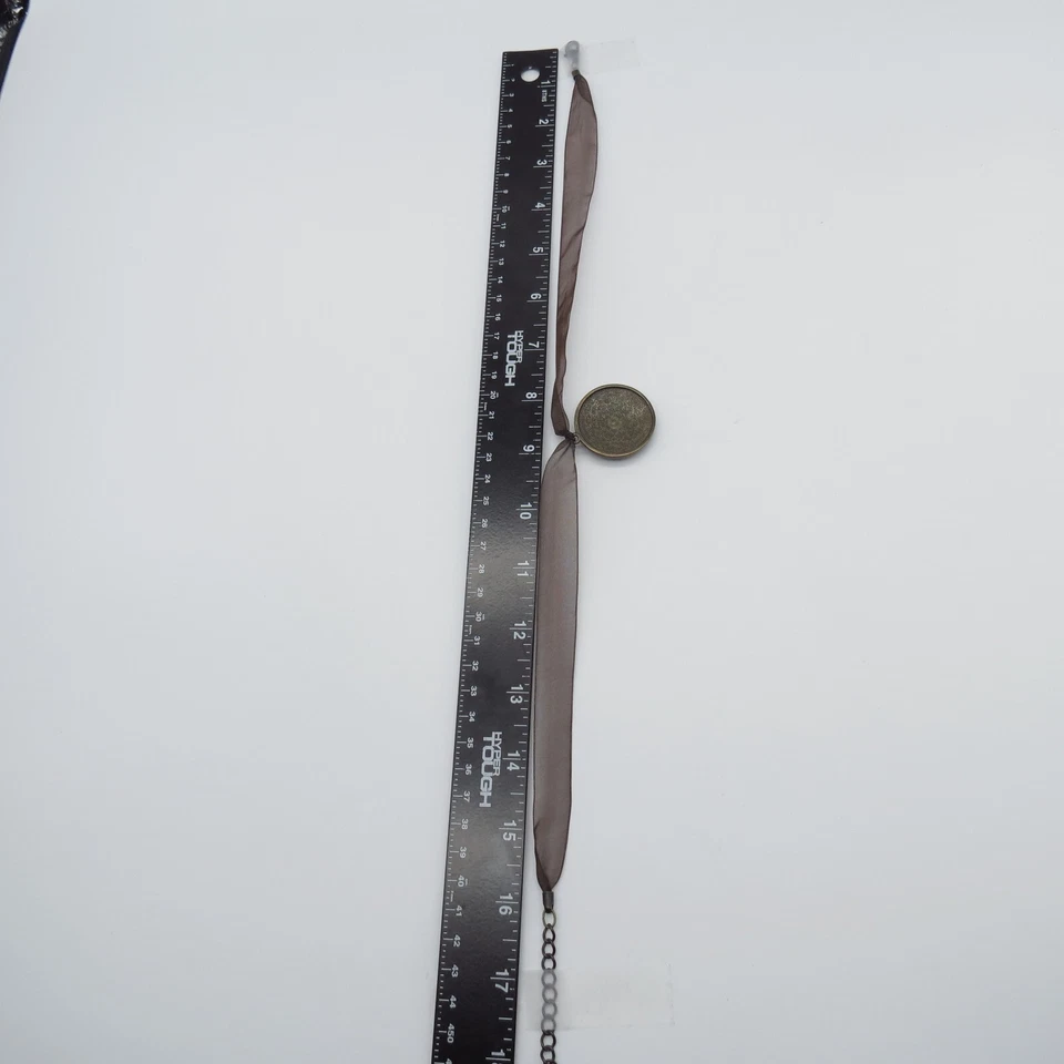 Ожерелье с подвеской в виде медальона Nine West со стразами коричневое 16 дюймов - Изображение 3 из 4