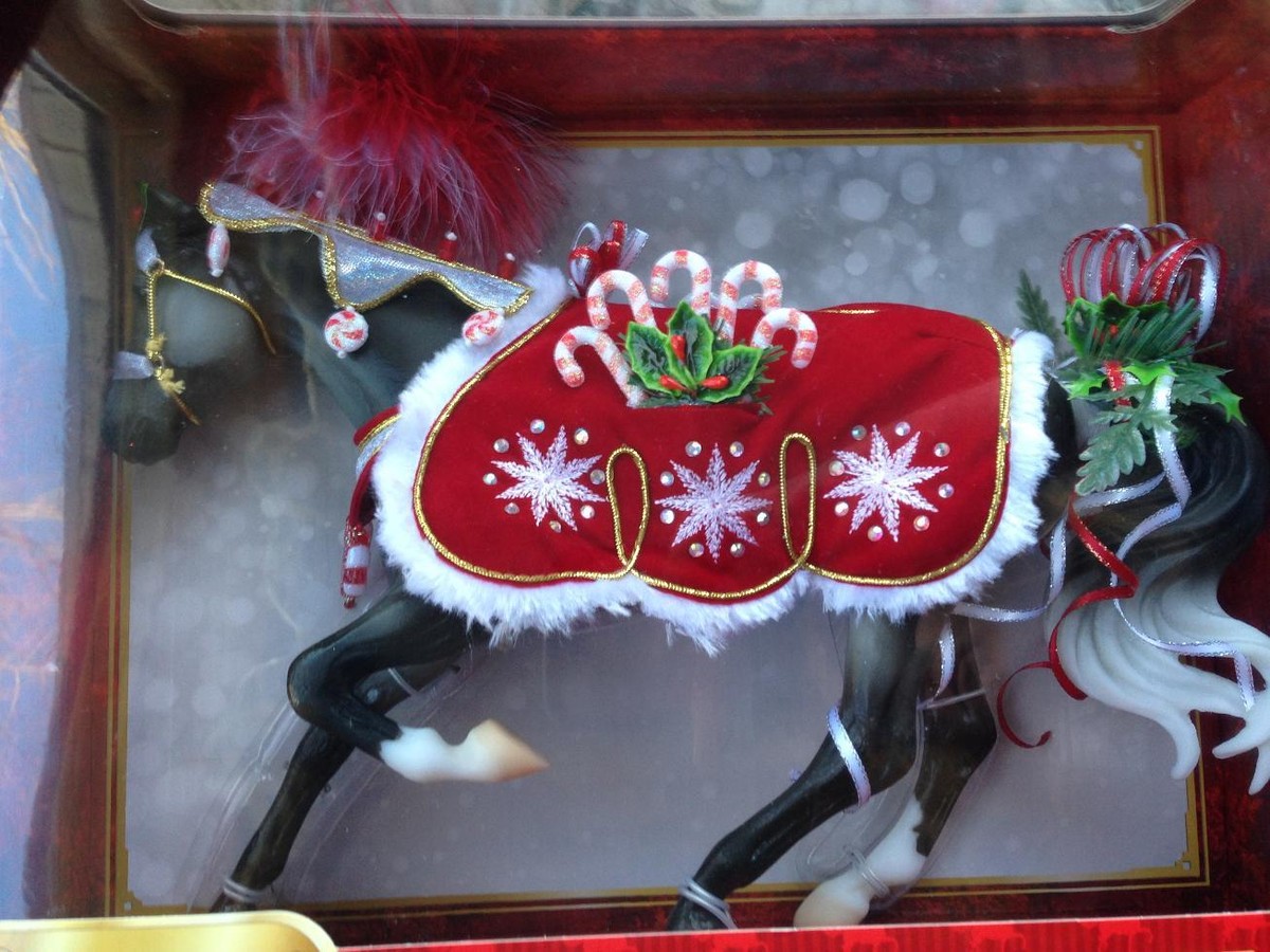 BREYER Peppermint Kiss #700118 2015 Holiday Christmas Horse | eBay