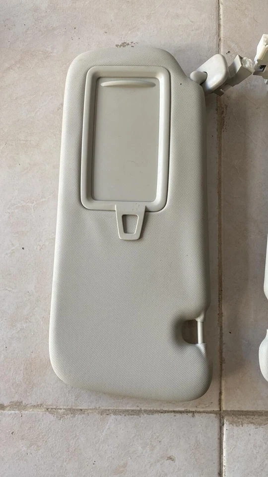 Parasoles delanteros derecho e izquierdo mazda cx30 2020 2023 OEM Foto 2 de 4