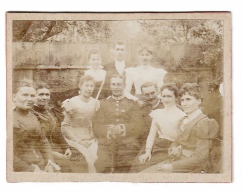 131 -Kabinettfoto * Soldaten mit Frauen* um 1910 - Afbeelding 1 van 2