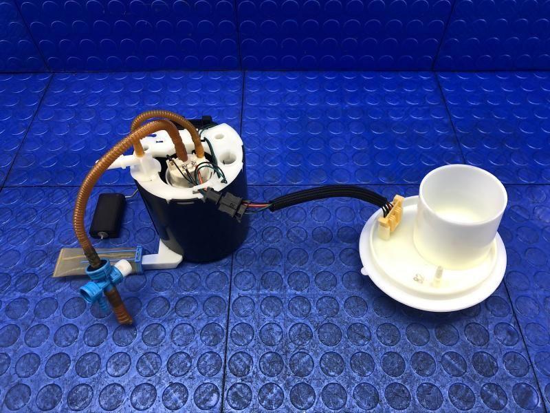 2016 2017 2018 2019 2020 2021 MCLAREN 570S OEM TANK MOUNTED FUEL PUMP