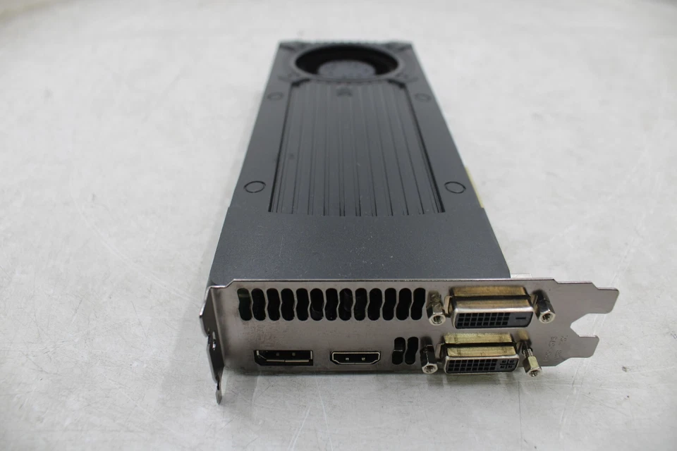 Genuine Dell 02CHCY GeForce GTX 660 5 GB DDR5 PCI-E Video Graphics Card - Image 2 of 3