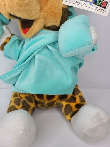 Toys R Us 14” Statue of Liberty Geoffrey Giraffe Plush Times Square NY w/ tag - Picture 4 of 10