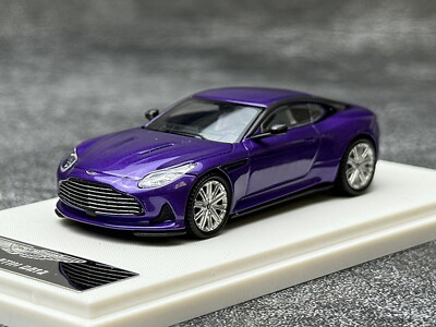 【レア】アストンマーチンDB12 1/64ミニカー 紫 s-l400.jpg