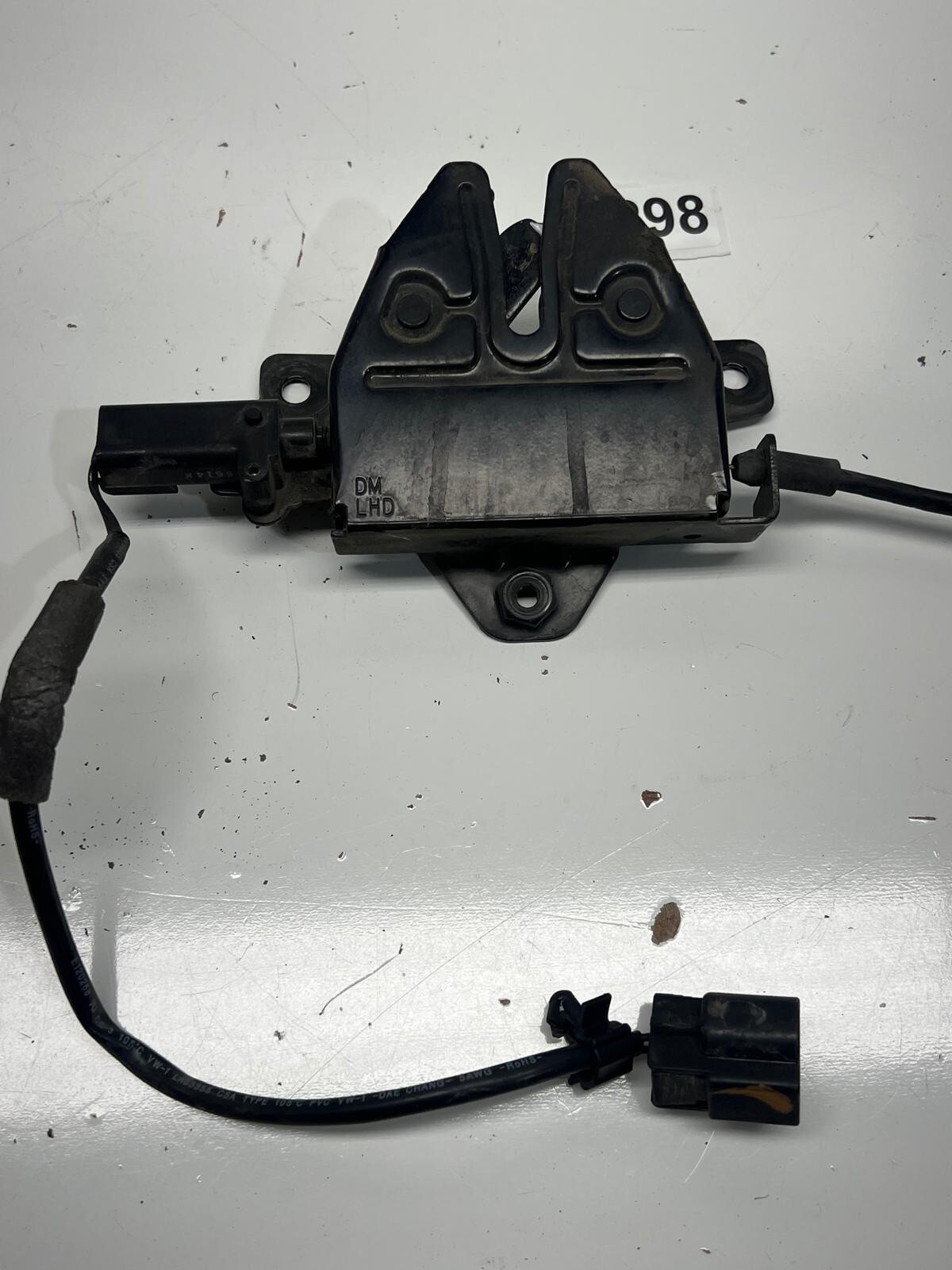 20132018 HYUNDAI SANTA FE HOOD LOCK RELEASE LATCH ASSEMBLY OEM eBay