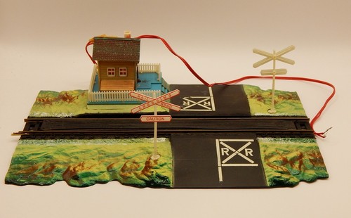 TYCO Vintage 1977 Signal Man with Lighted Shack #928 HO ~ Preowned, Very Good! - Picture 6 of 13