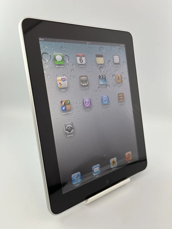 Apple iPad 1st Generation A1219 Silver 9.7" Wi-Fi 16GB IPS LCD IOS Tablet - Image 2 of 4