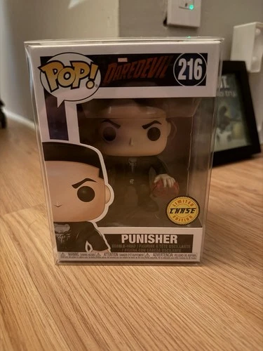 Funko Pop! Vinyl: Marvel Punisher #216 Chase Daredevil W/Soft Protector