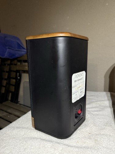 Pair of Mini Advent II 2-way Speakers, 8 Ohms, with grilles, Bookshelf. Untested - Picture 12 of 21