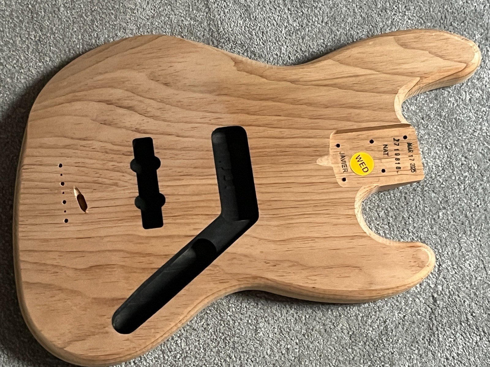 Fender American Professional II Jazz bass body pine unfinished