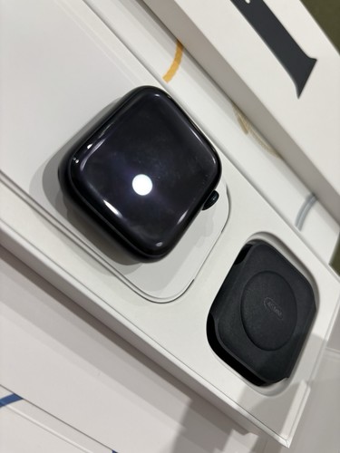 Apple Watch Series 8 Aluminum 45mm Cellular+Wifi Midnight Sport Band Good Cond. - Photo 6 sur 8