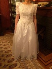 Jasmine Wedding Dress SMALL size 10 White Beaded EUC
