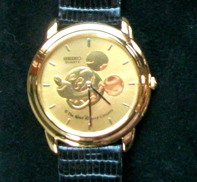 Disney Classic Gold medallion Women Seiko Mickey Mouse Watch! New!