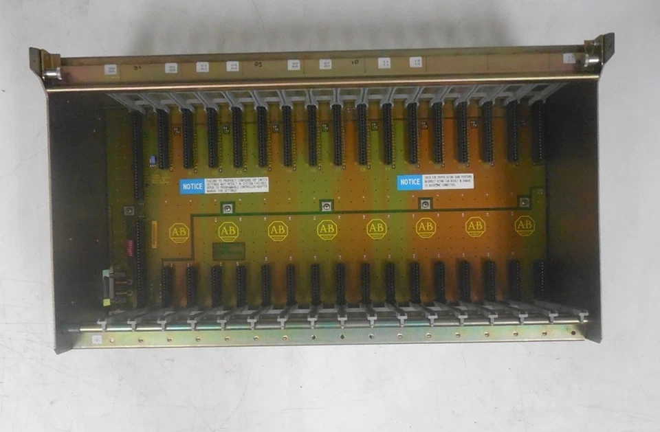 Módulo de chasis de E/S de 16 ranuras Allen Bradley 1771-A4B/B PLC-5 USADO Foto 3 de 4