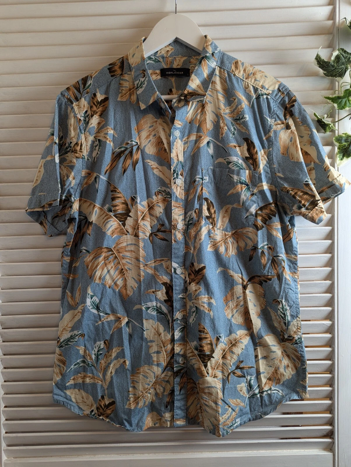 Highlander Hawaiian Shirt Blue Palm Print sz L 100% Cotton Short Sleeve