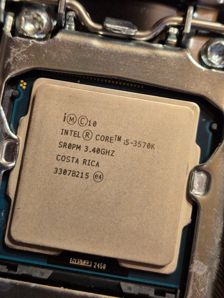 AsRock B75 Pro3 inkl. i5 3570K (1155) - Bild 3 von 4