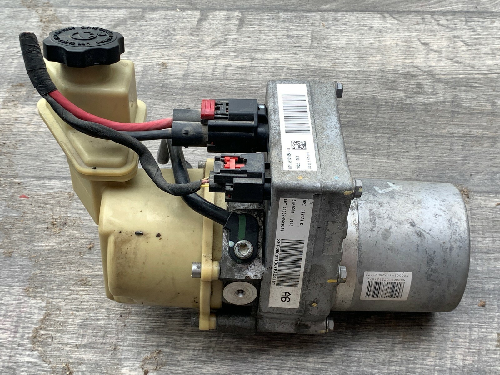 1118 Dodge Charger Chrysler 300 RWD Power Steering Pump Assembly