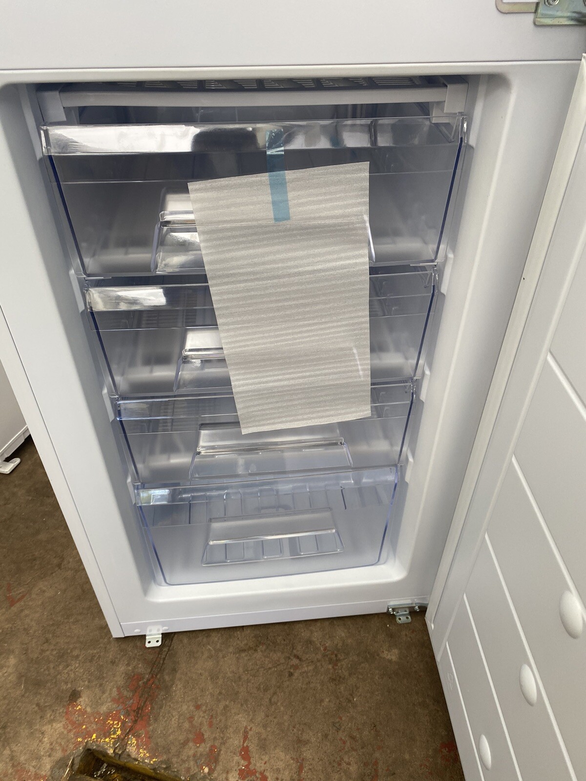 New Graded Prima 50/50 Built In Integrated Fridge Freezer Frost Free